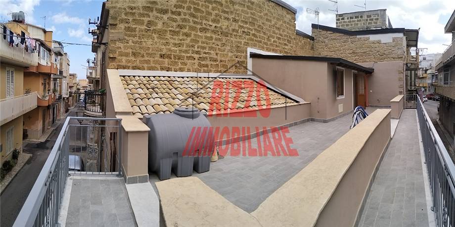 casa indipendente in vendita a Villabate in zona Pomara