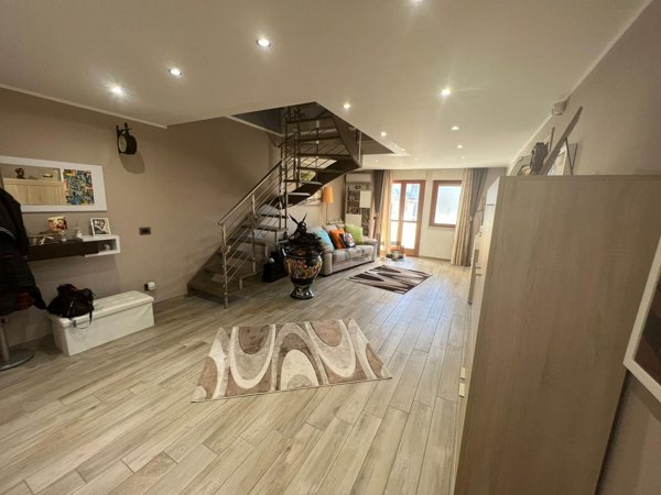 appartamento in vendita a Villabate in zona Pomara