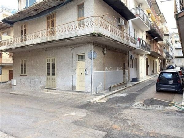 appartamento in vendita a Villabate in zona Pomara