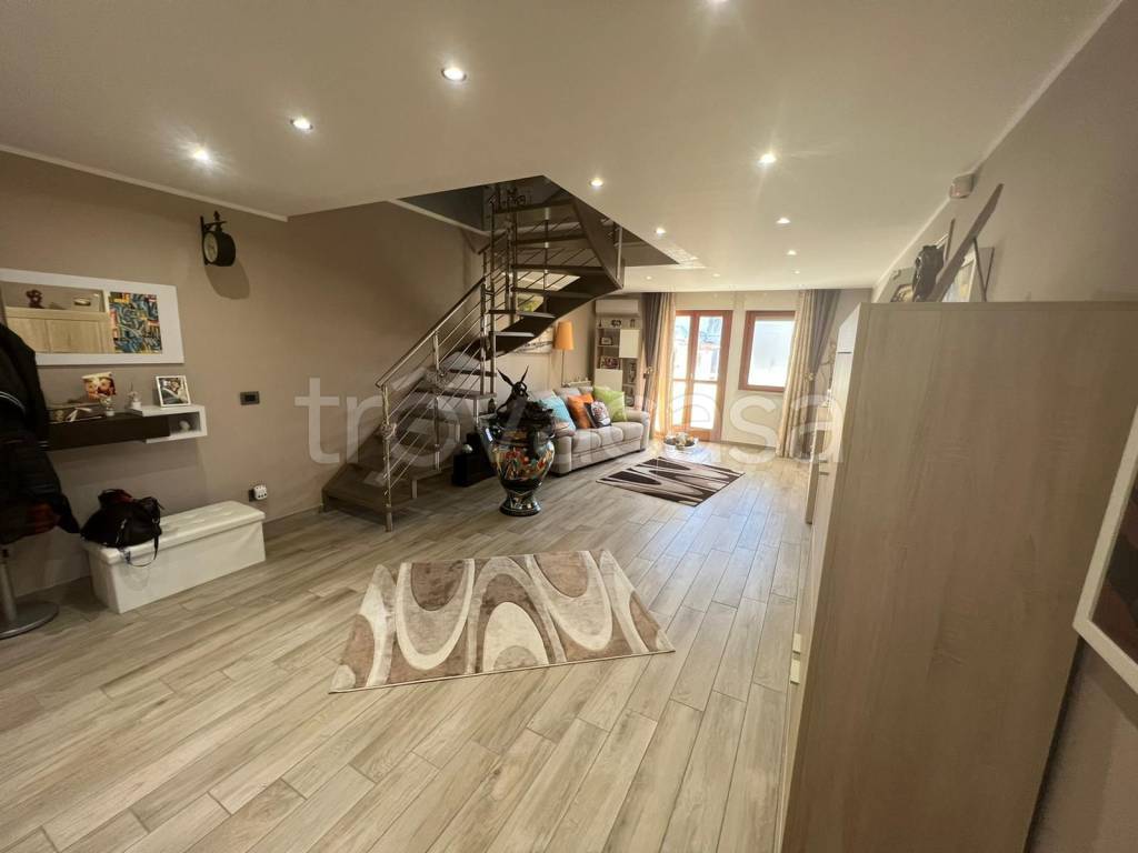 appartamento in vendita a Villabate in zona Pomara