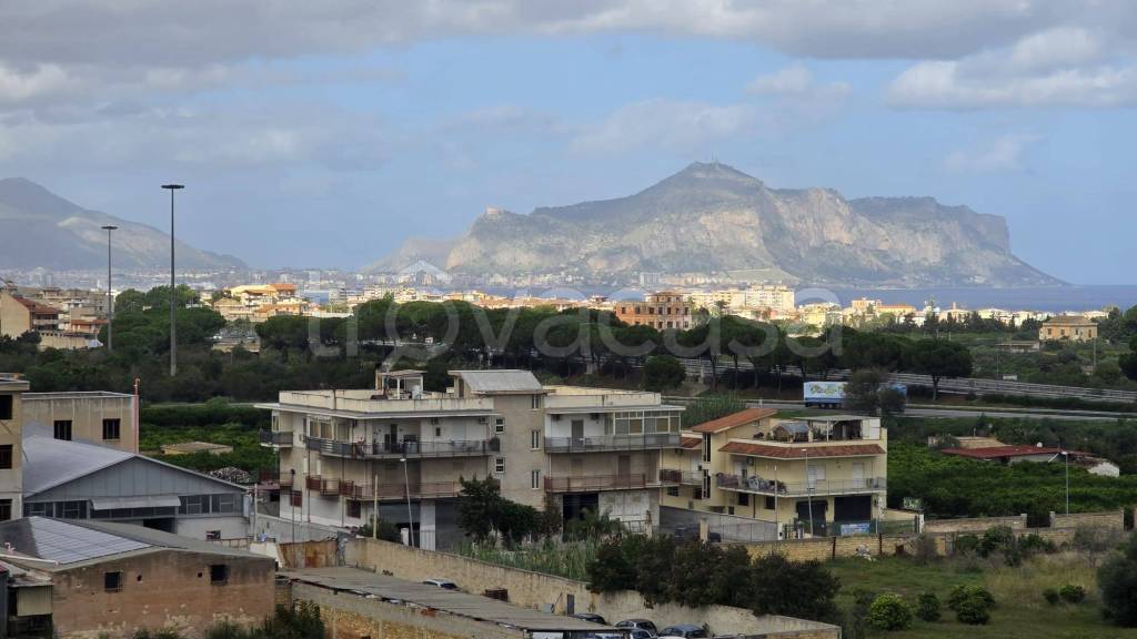 appartamento in vendita a Villabate in zona Pomara