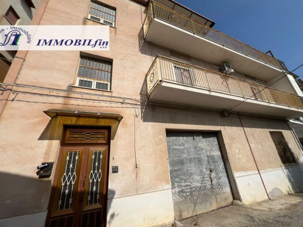 casa indipendente in vendita a Villabate in zona Pomara