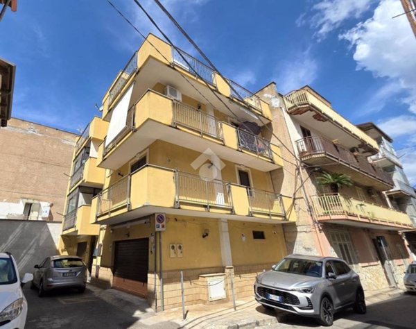 appartamento in vendita a Villabate in zona Pomara
