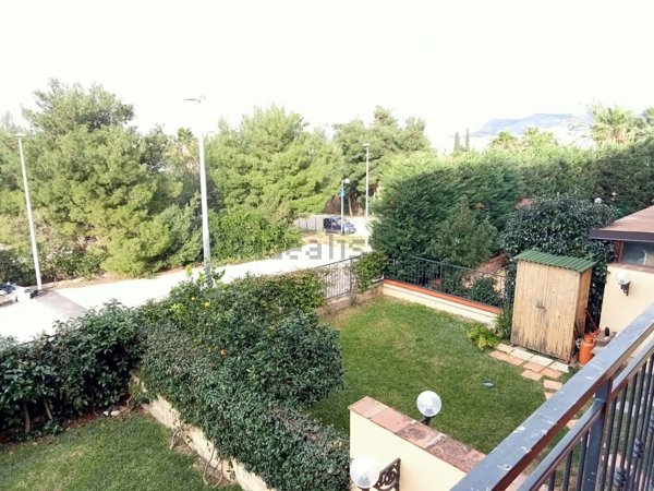 casa indipendente in vendita a Villabate in zona Pomara