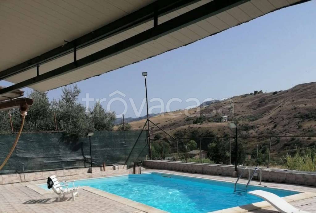 casa indipendente in vendita a Villafrati