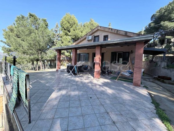 casa indipendente in vendita a Villafrati