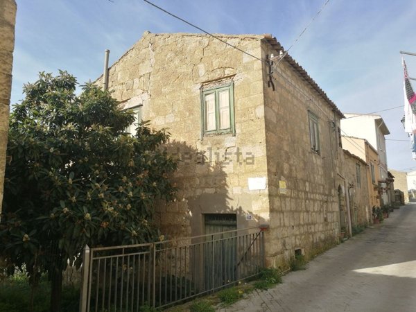 casa indipendente in vendita a Blufi