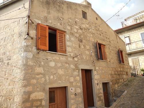 casa indipendente in vendita a Blufi in zona Nero