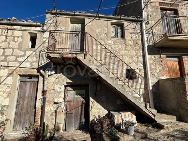 casa indipendente in vendita a Blufi in zona Nero