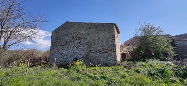 quadrivano in vendita a Blufi in zona Ferrarello