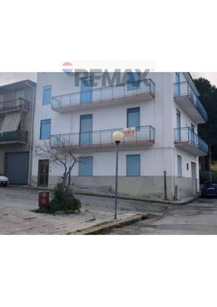 appartamento in vendita ad Alcara li Fusi