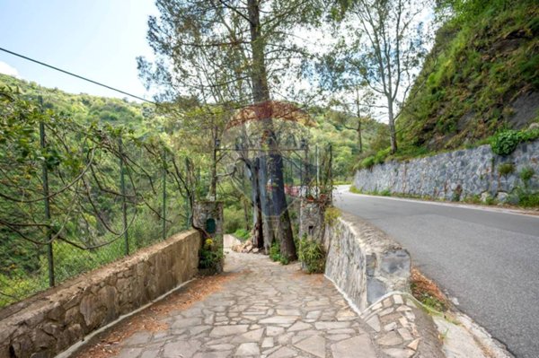 casa indipendente in vendita ad Alì