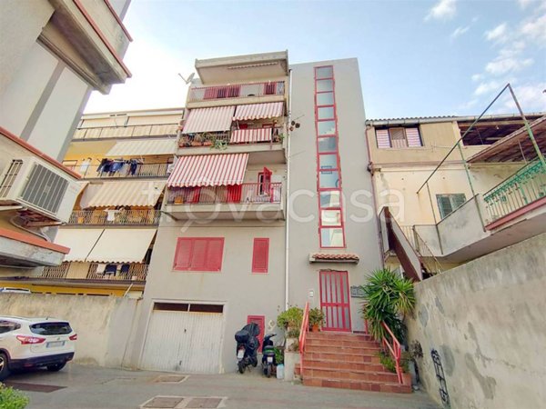 appartamento in vendita ad Alì Terme