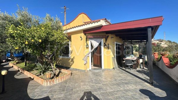 casa indipendente in vendita ad Alì Terme