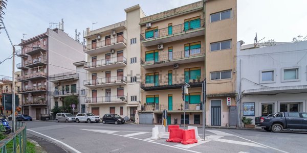 appartamento in vendita ad Alì Terme