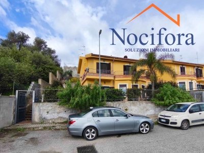 casa indipendente in vendita ad Alì Terme