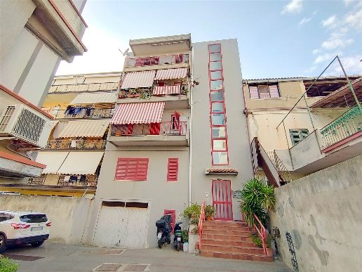 appartamento in vendita ad Alì Terme