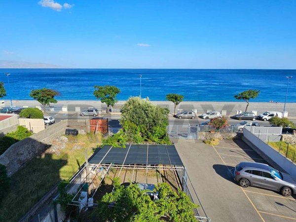 appartamento in vendita ad Alì Terme