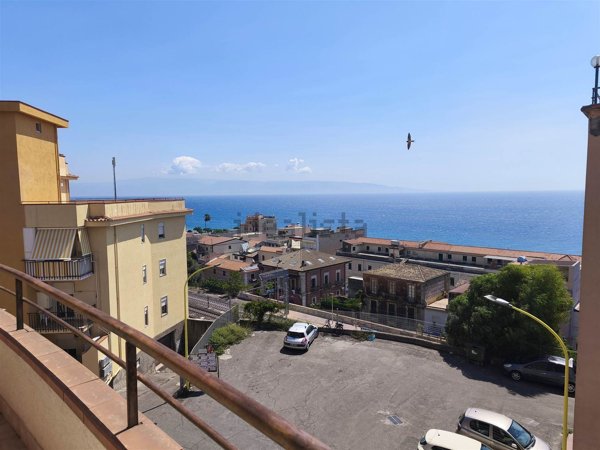 appartamento in vendita ad Alì Terme