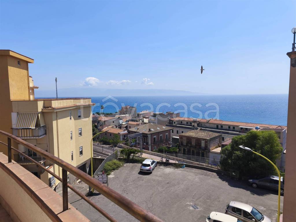 appartamento in vendita ad Alì Terme