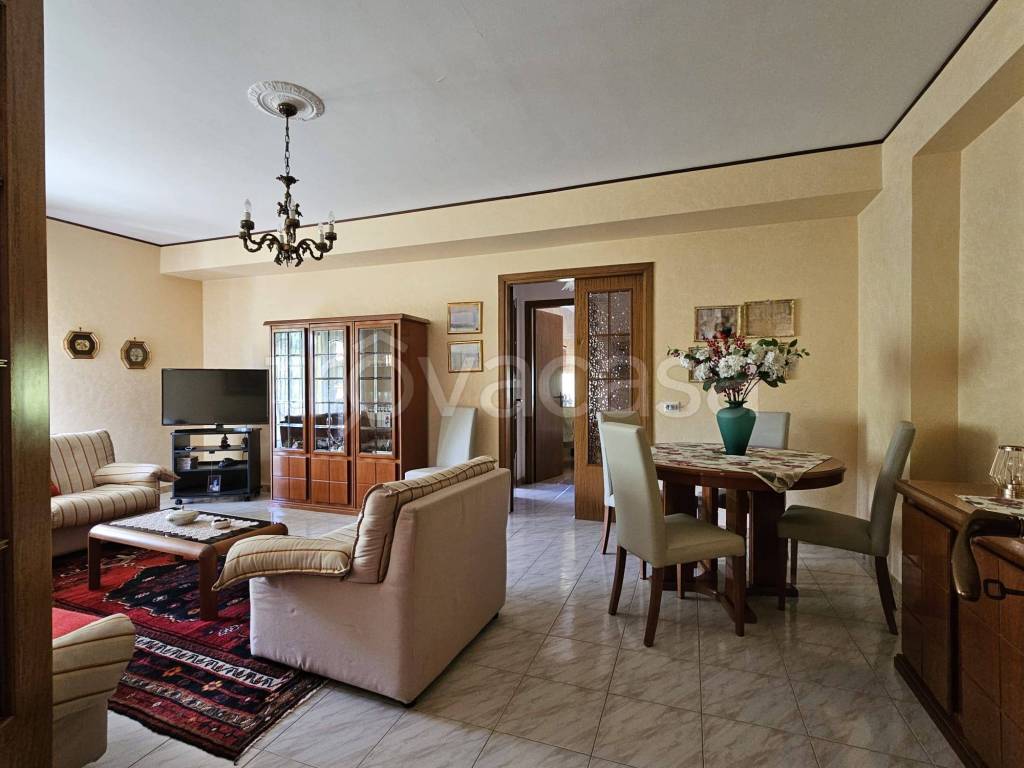 appartamento in vendita ad Alì Terme