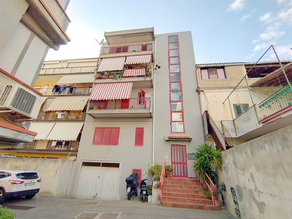 appartamento in vendita ad Alì Terme