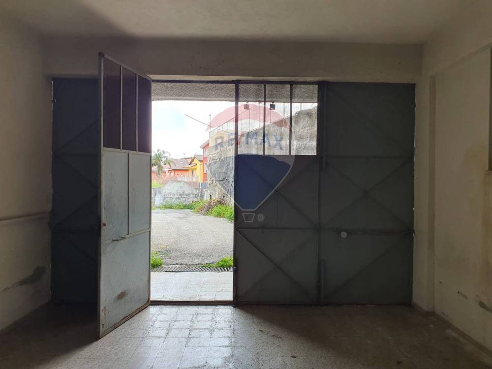 locale di sgombero in vendita ad Antillo