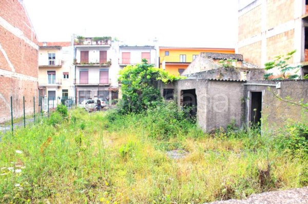 casa indipendente in vendita a Barcellona Pozzo di Gotto in zona Centro Città