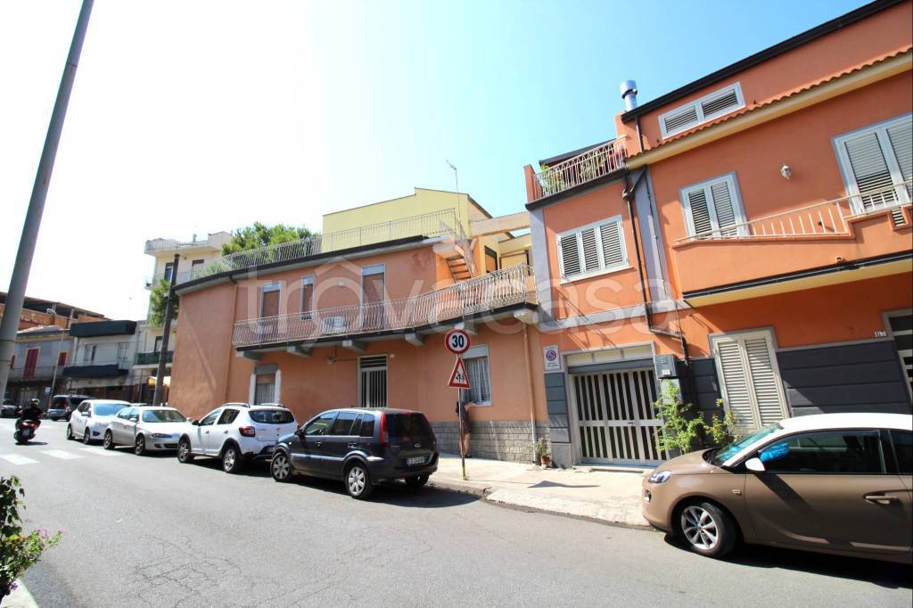 casa indipendente in vendita a Barcellona Pozzo di Gotto
