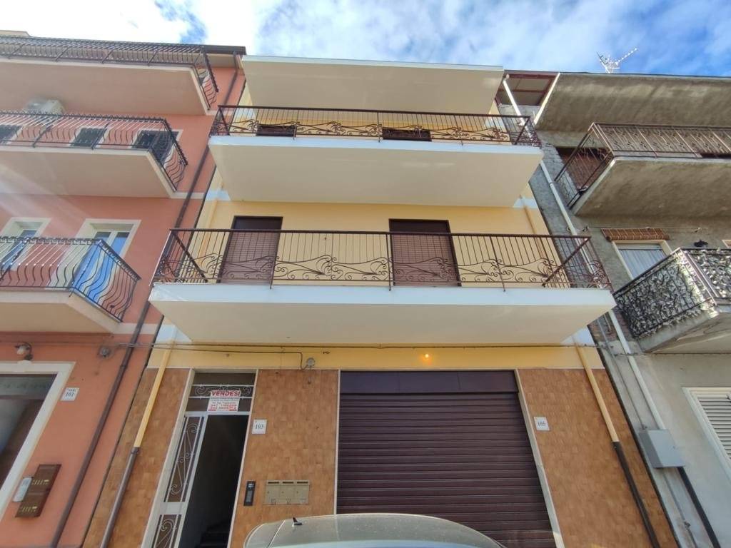 intera palazzina in vendita a Barcellona Pozzo di Gotto