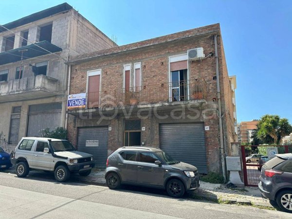 casa indipendente in vendita a Barcellona Pozzo di Gotto