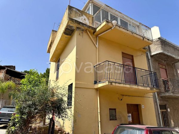 casa indipendente in vendita a Barcellona Pozzo di Gotto