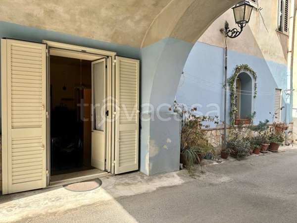 casa indipendente in vendita a Barcellona Pozzo di Gotto