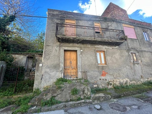 casa indipendente in vendita a Barcellona Pozzo di Gotto