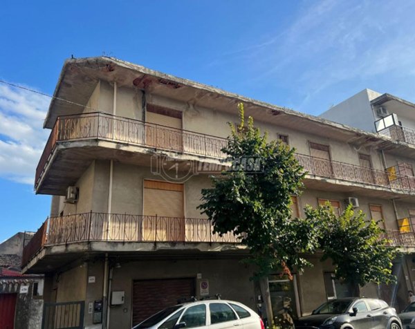 appartamento in vendita a Barcellona Pozzo di Gotto in zona Centro Città