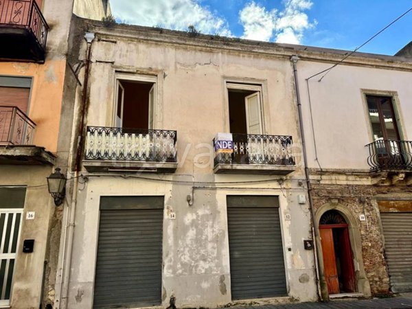 appartamento in vendita a Barcellona Pozzo di Gotto in zona Centro Città