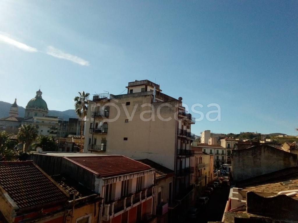 appartamento in vendita a Barcellona Pozzo di Gotto in zona Centro Città