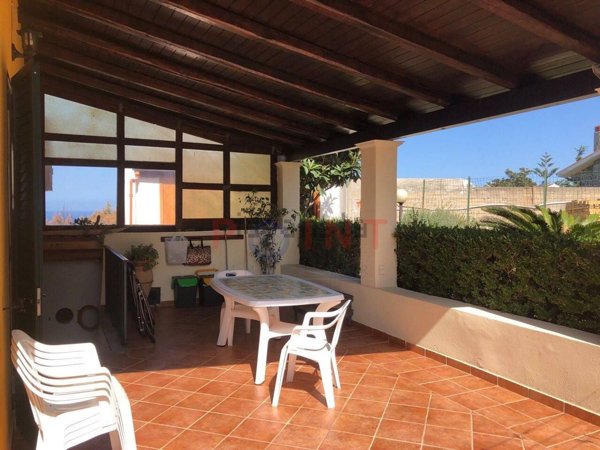 casa indipendente in vendita a Barcellona Pozzo di Gotto in zona Sant'Antonio