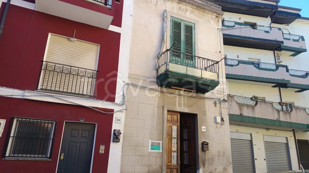 casa indipendente in vendita a Barcellona Pozzo di Gotto in zona Centro Città
