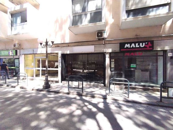 negozio in vendita a Barcellona Pozzo di Gotto in zona Centro Città