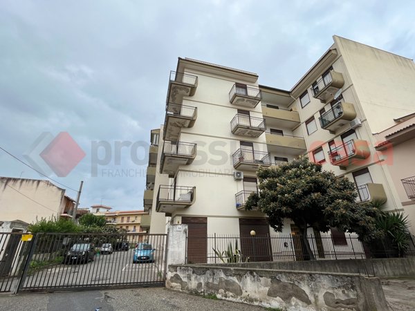 appartamento in vendita a Barcellona Pozzo di Gotto in zona Sant'Antonio