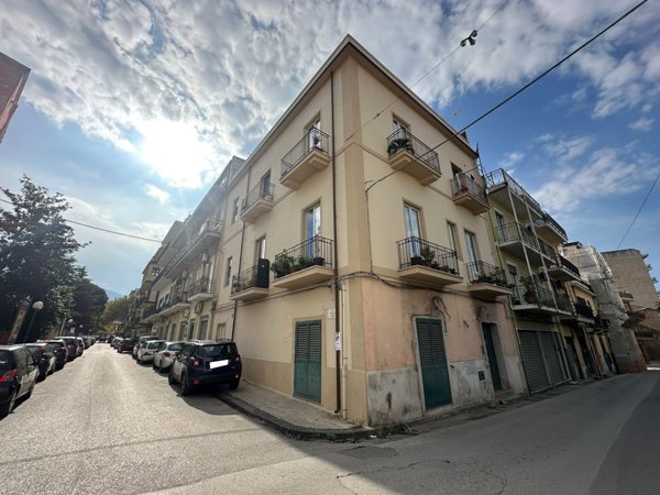 ufficio in vendita a Barcellona Pozzo di Gotto