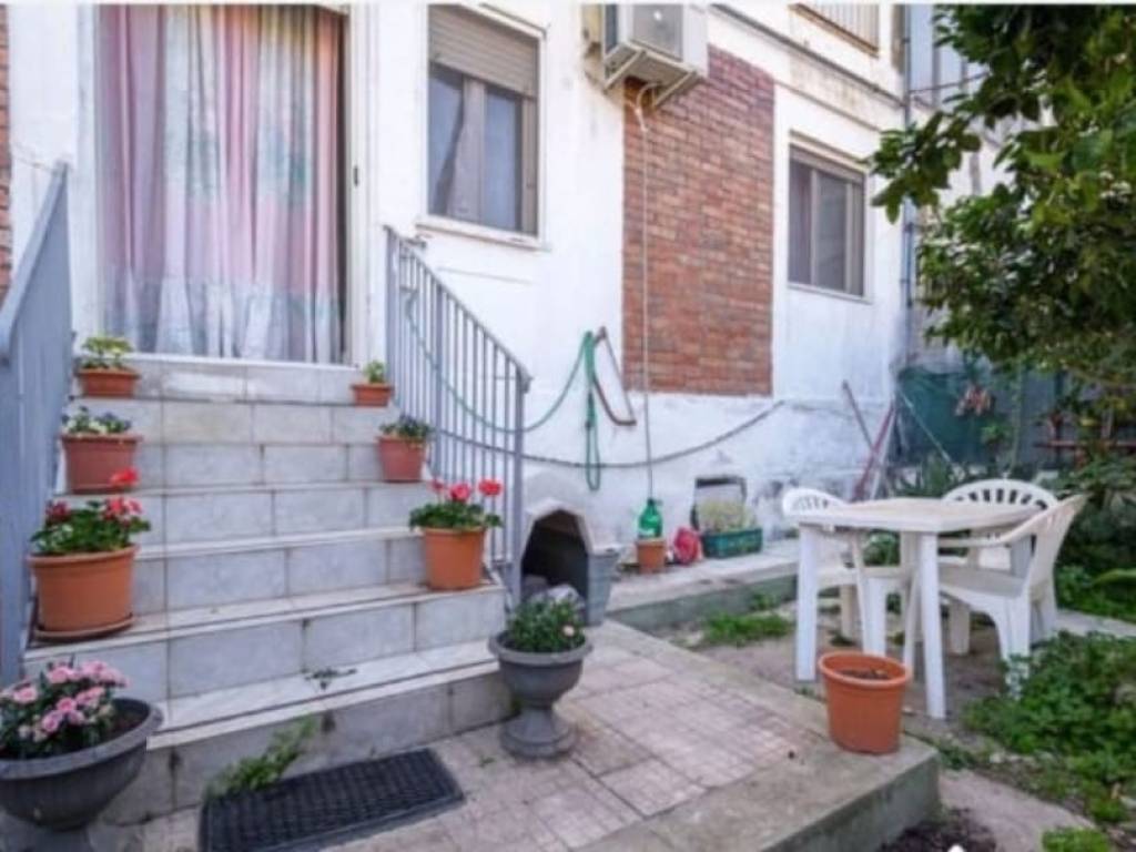 casa indipendente in vendita a Barcellona Pozzo di Gotto