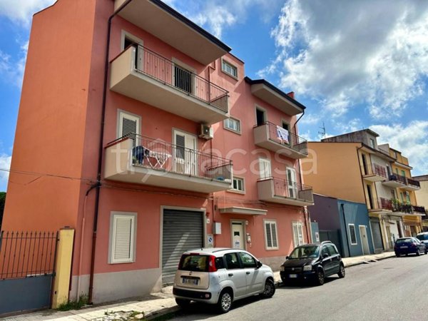 appartamento in vendita a Barcellona Pozzo di Gotto in zona Centro Città