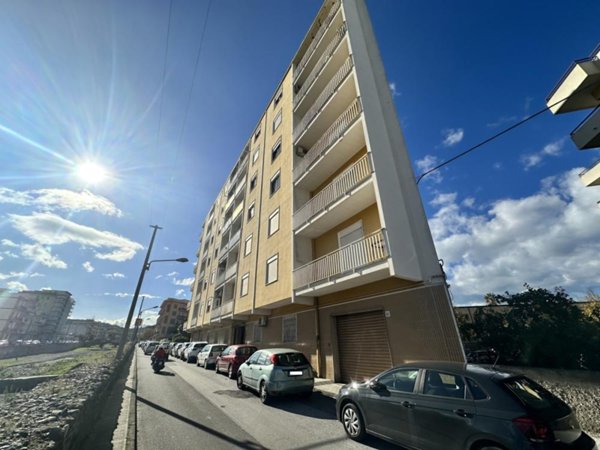 appartamento in vendita a Barcellona Pozzo di Gotto in zona Centro Città