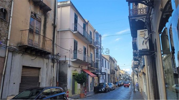 appartamento in vendita a Barcellona Pozzo di Gotto in zona Centro Città