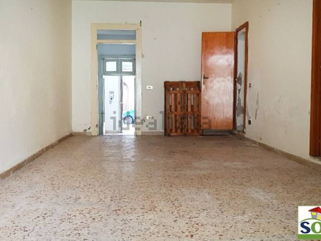 appartamento in vendita a Barcellona Pozzo di Gotto in zona Centro Città