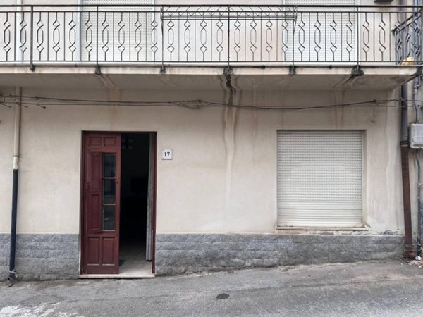 appartamento in vendita a Barcellona Pozzo di Gotto in zona Centro Città