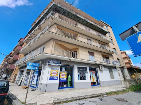 appartamento in vendita a Barcellona Pozzo di Gotto in zona Centro Città