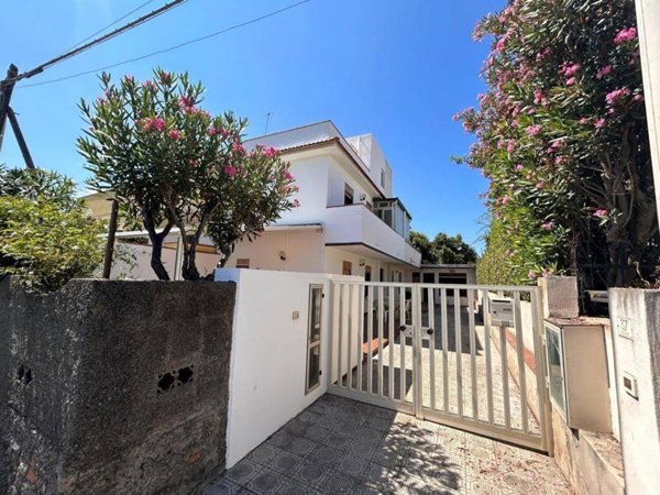 casa indipendente in vendita a Barcellona Pozzo di Gotto
